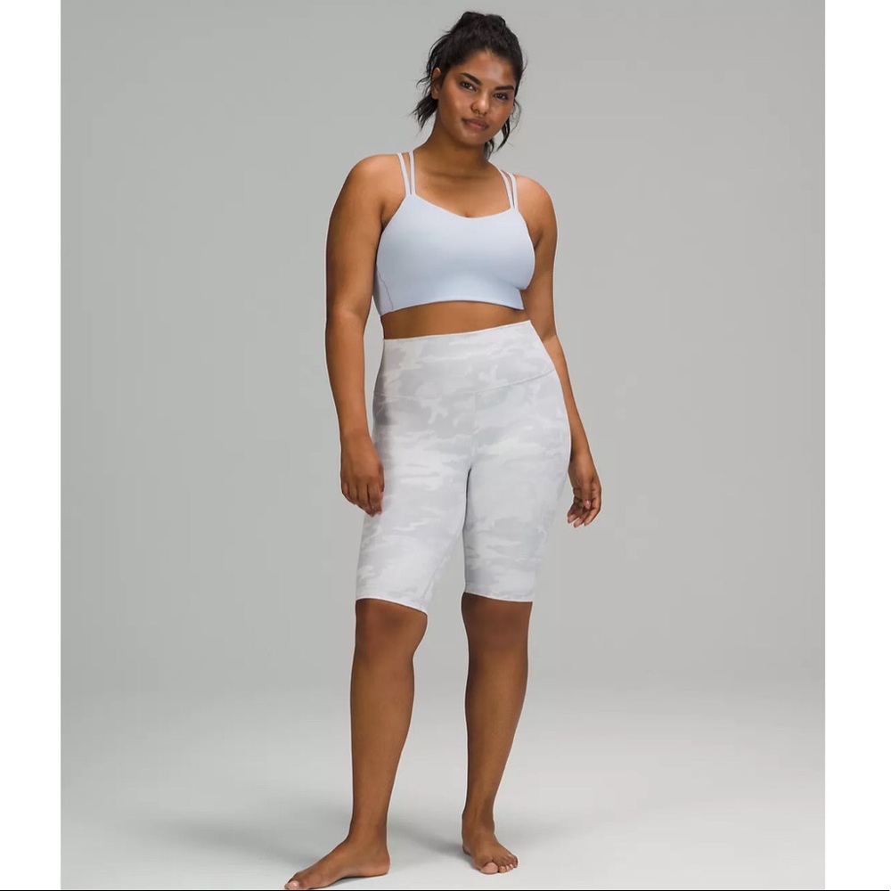 NWT Lululemon Wunder Under Short 10" 
Ribbed